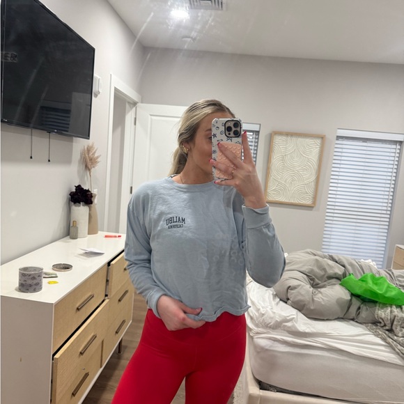 Brandy Melville malibu long sleeve - Picture 7 of 9